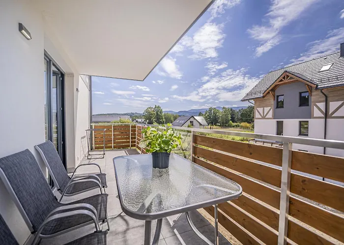 W Cieplicach Elegant Еленя-Гура