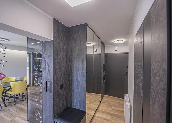 W Cieplicach Elegant * Еленя-Гура